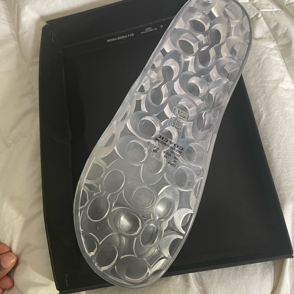 Coach slide - Picture 2 of 4